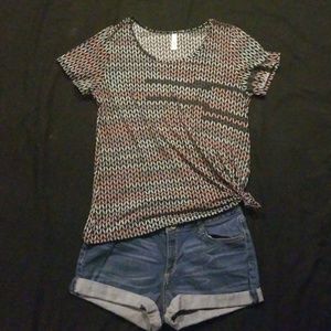 Large Lularoe Classic T